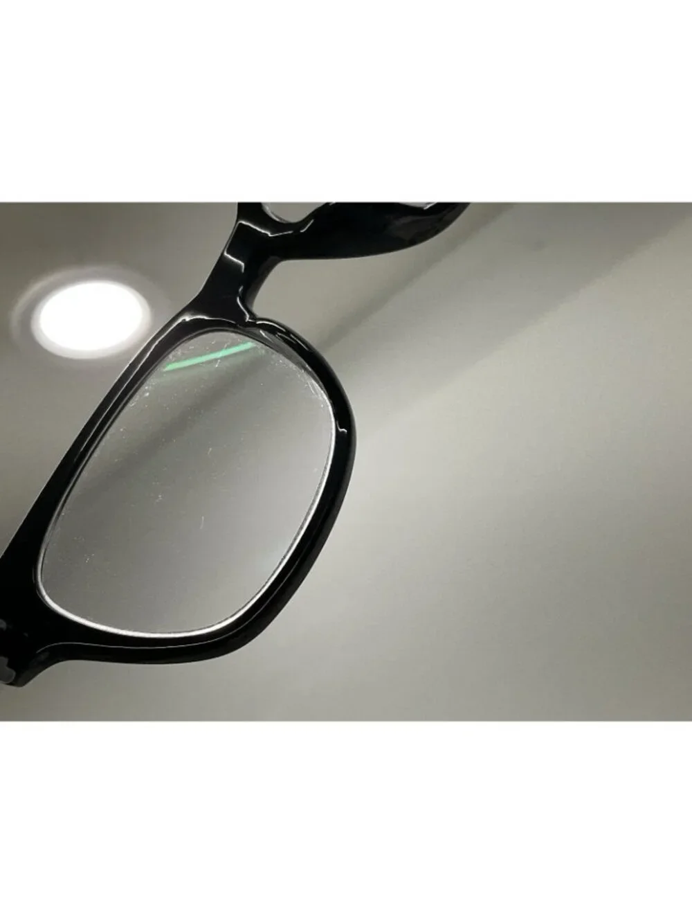 Peepers frame very